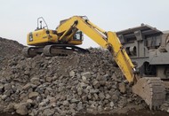   Komatsu 220-8 